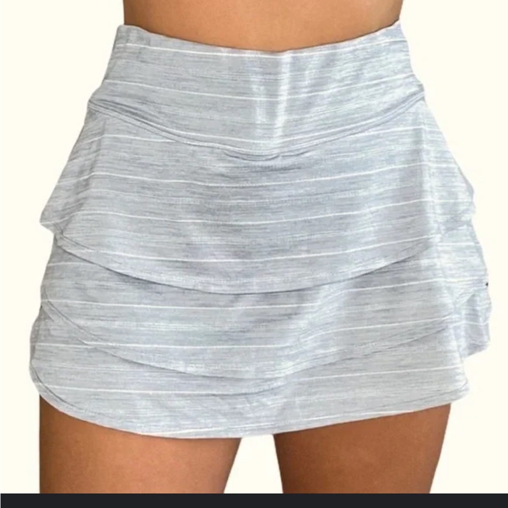 Athleta - Swagger Tennis Gray and White Ruffle Skort